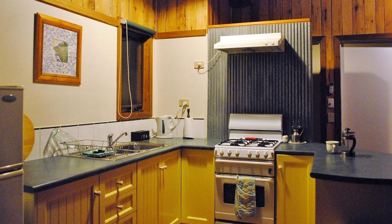 Bluegum Ridge Cottages Merrijig Room photo