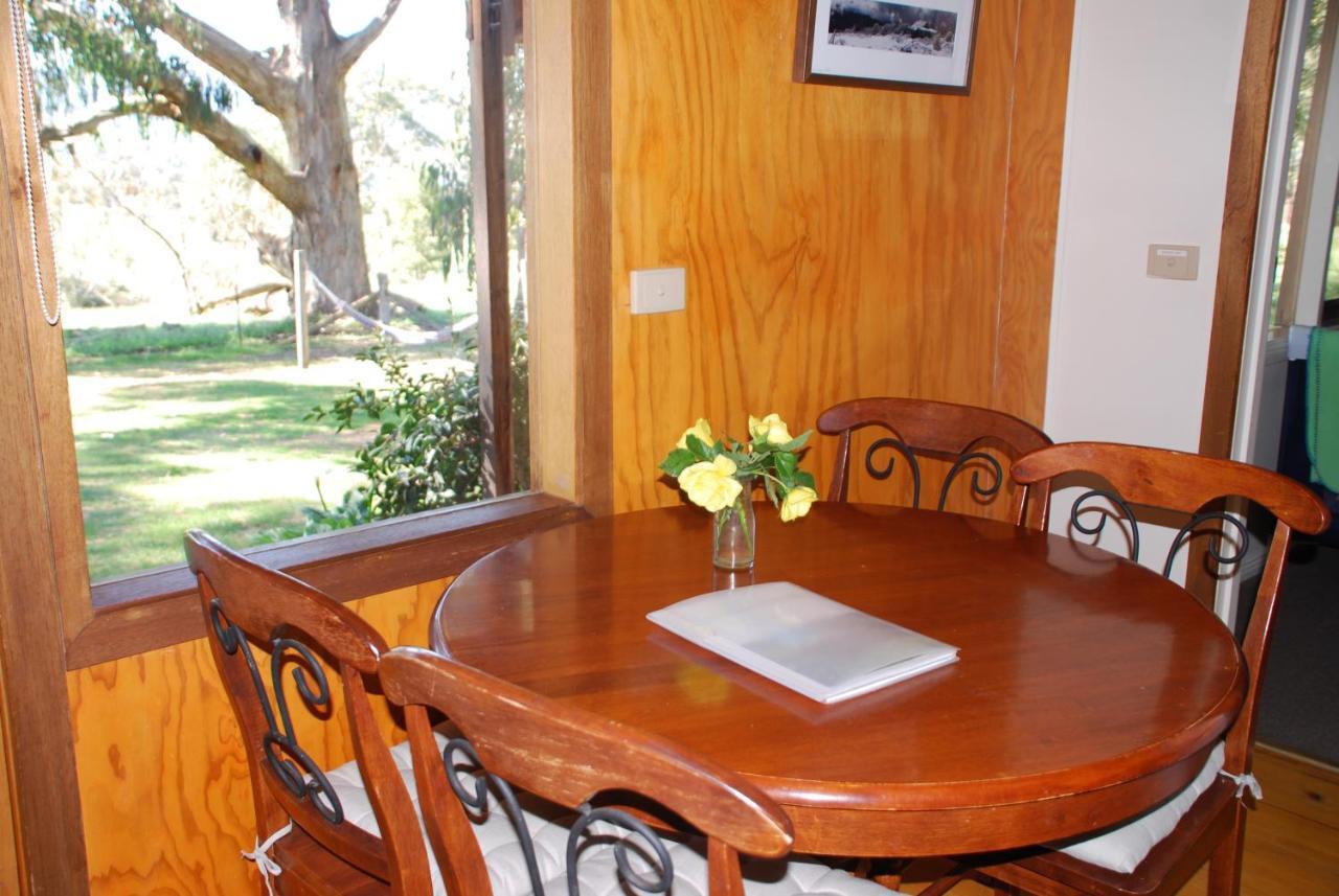Bluegum Ridge Cottages Merrijig Room photo